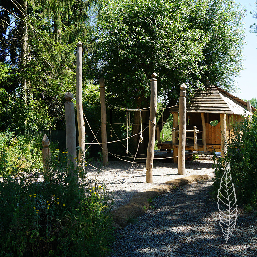 Baumhaus mit Seilparcour